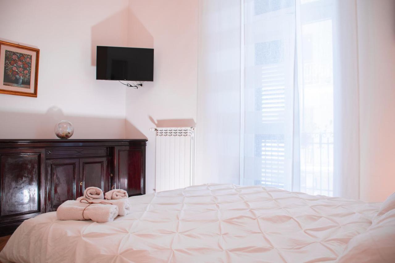 Luxury Bnb Pisacane Leilighet Bari Eksteriør bilde